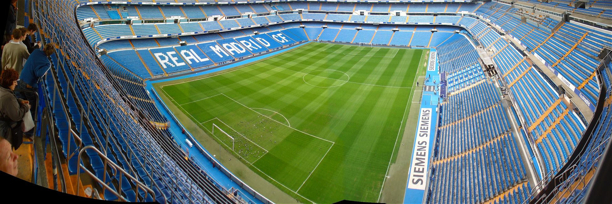 Santiago bernabeu5.jpg